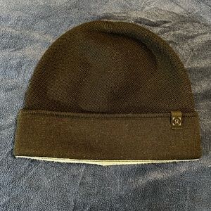 EUC Lululemon beanie Black EUC